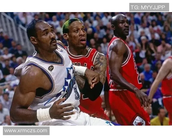 足球明星搞笑打球瞬间合集让你笑到停不下来