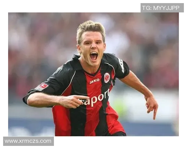 足球明星的魅力与帅气外表如何影响他们的职业生涯与粉丝追随